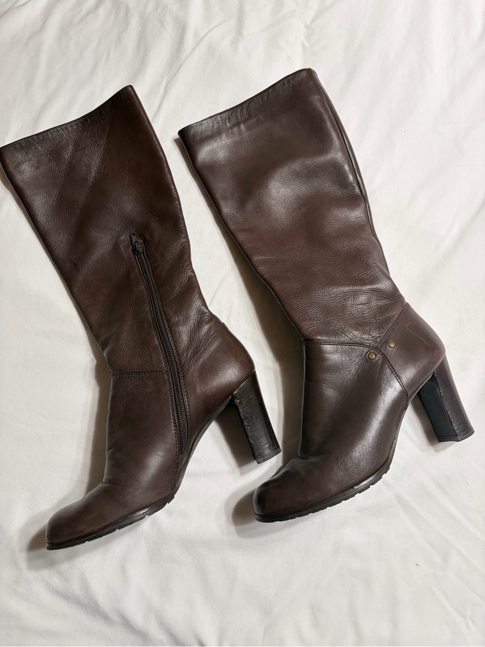 Stuart Weitzman Brown Leather Side Zippered Heeled 2 " Boots - Picture 12 of 15
